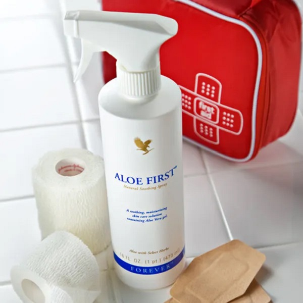 Forever Aloe First Spray - Fast-Acting Soothing Power for Skin & Hair pH-Balanced Formula with Aloe Vera & Plant Extracts Vegetarian Gluten-Free - Bee