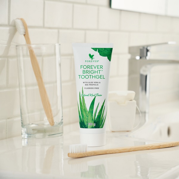 Forever Bright Toothgel with Aloe Vera & Bee Propolis Fluoride-Free Natural Mint Flavor 4.6 oz Tube Oral Care Solution - Daily