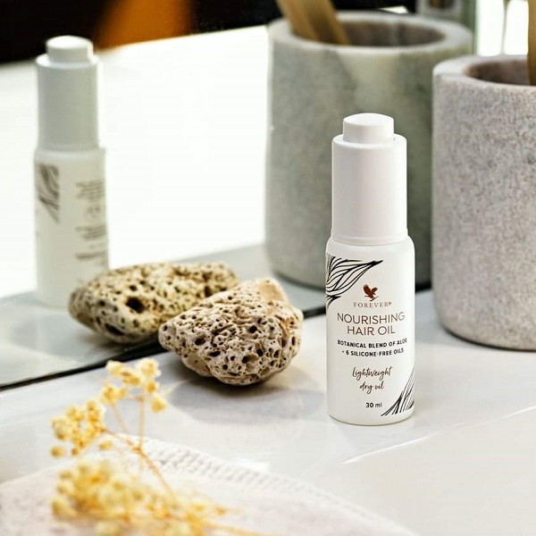 Forever Nourishing Hair Oil Botanical Blend of Aloe & 6 Silicone-Free Oils for Moisture Shine
