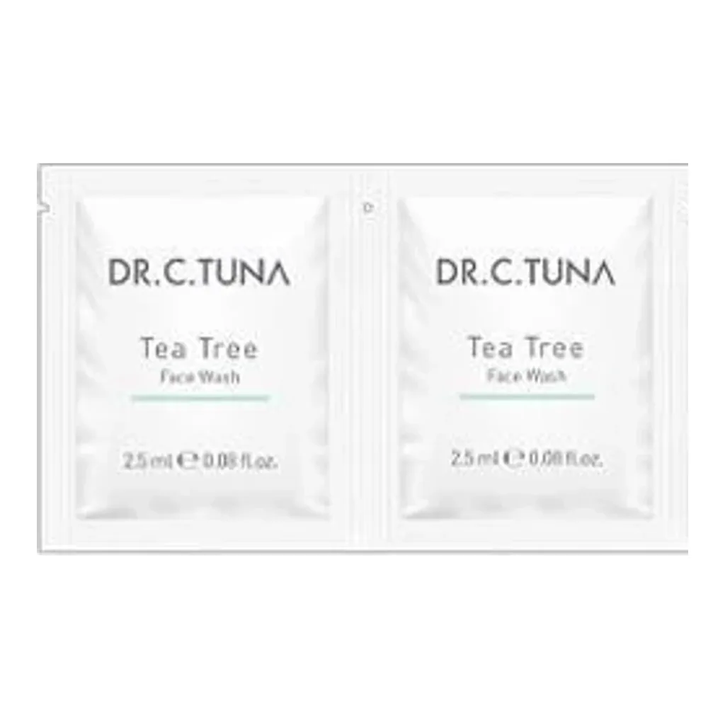 FARMASI Dr. C. Tuna Tea Tree Tester — 4 x 2.5 ml Sachets – Official product photograph detail FARMASI Dr. C. Tuna Tea Tree Tester — 4 x 2.5 ml Sachets – Official product photograph detail