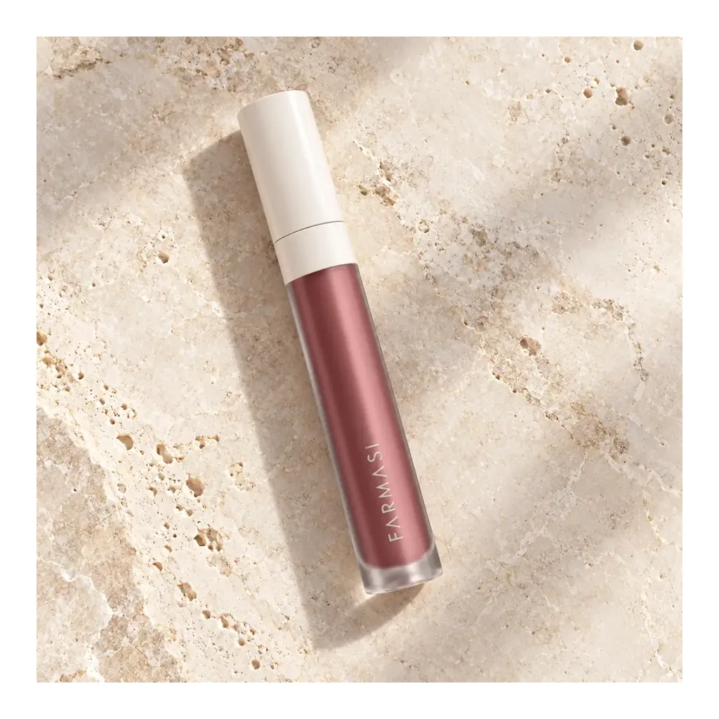 FARMASI Matte Liquid Lipstick 01 Perfect Rose Lifestyle photo FARMASI Matte Liquid Lipstick 01 Perfect Rose Lifestyle photo