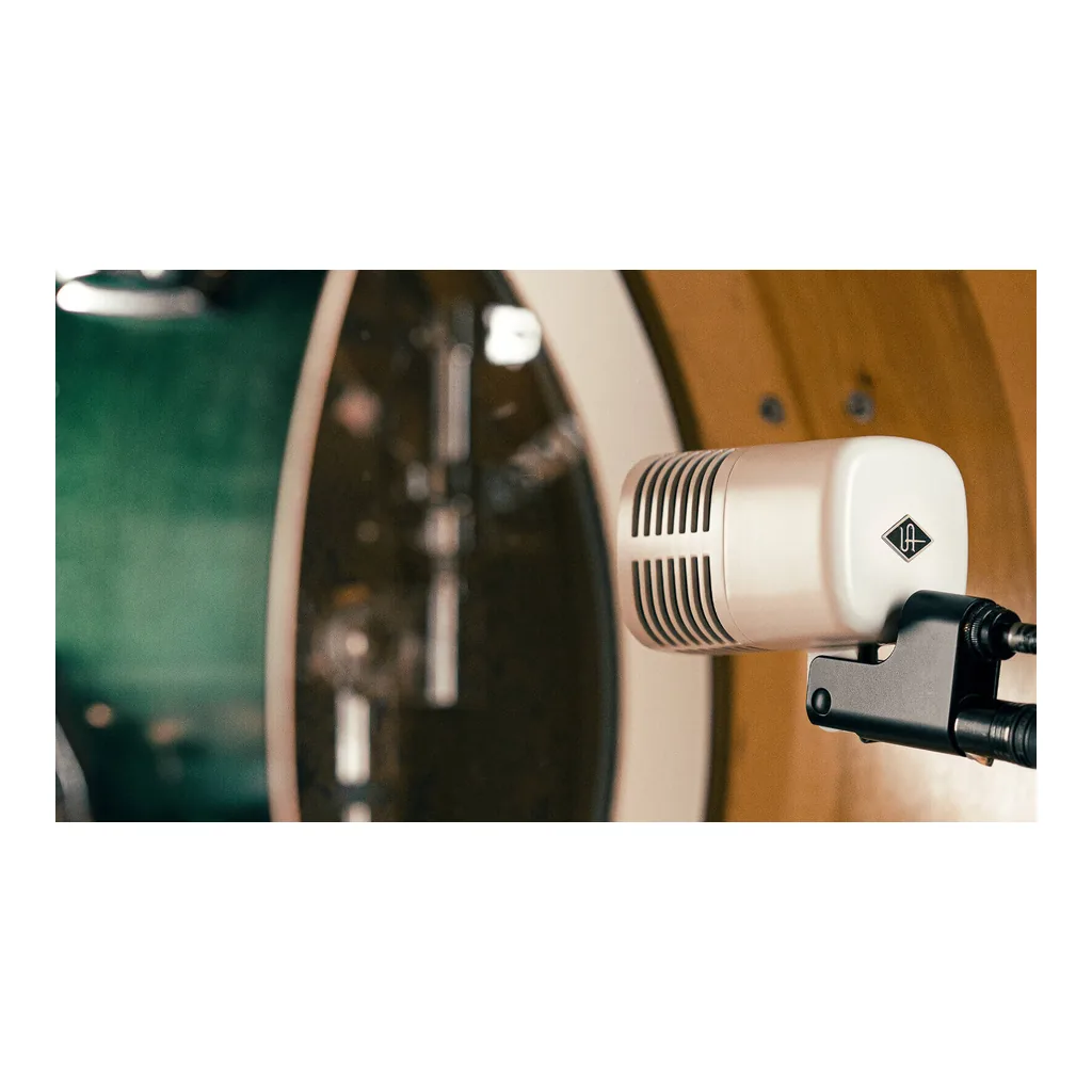cb979382498d9241b5ce35ca7fceddda-hi.jpg Universal Audio SD-5 Dynamic Microphone with Hemisphere Modeling Cardioid Dynamic Microphone