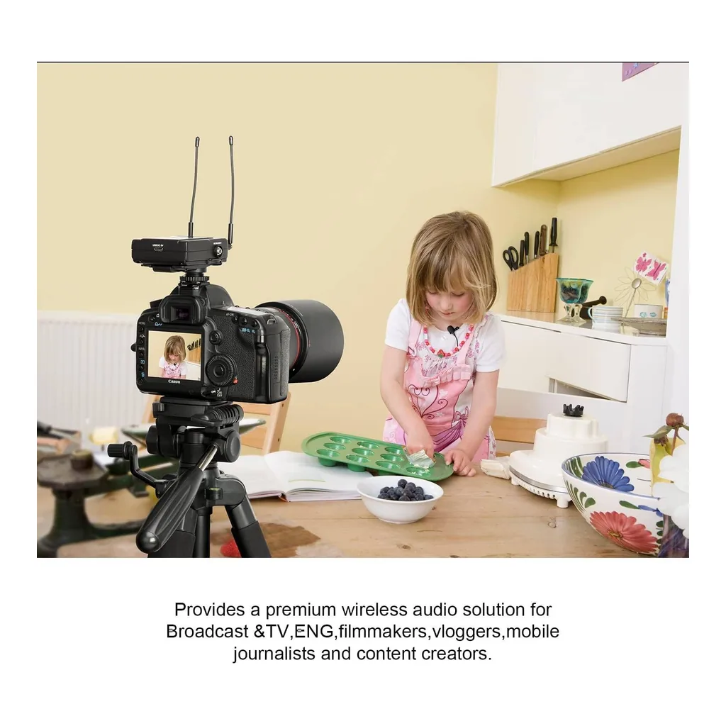 e89c635739d7a2e7feae4f5fe72bbe74-hi.jpg Saramonic Advanced Wireless UHF Lavalier System with Dual-Channel Camera-Mount Receiver