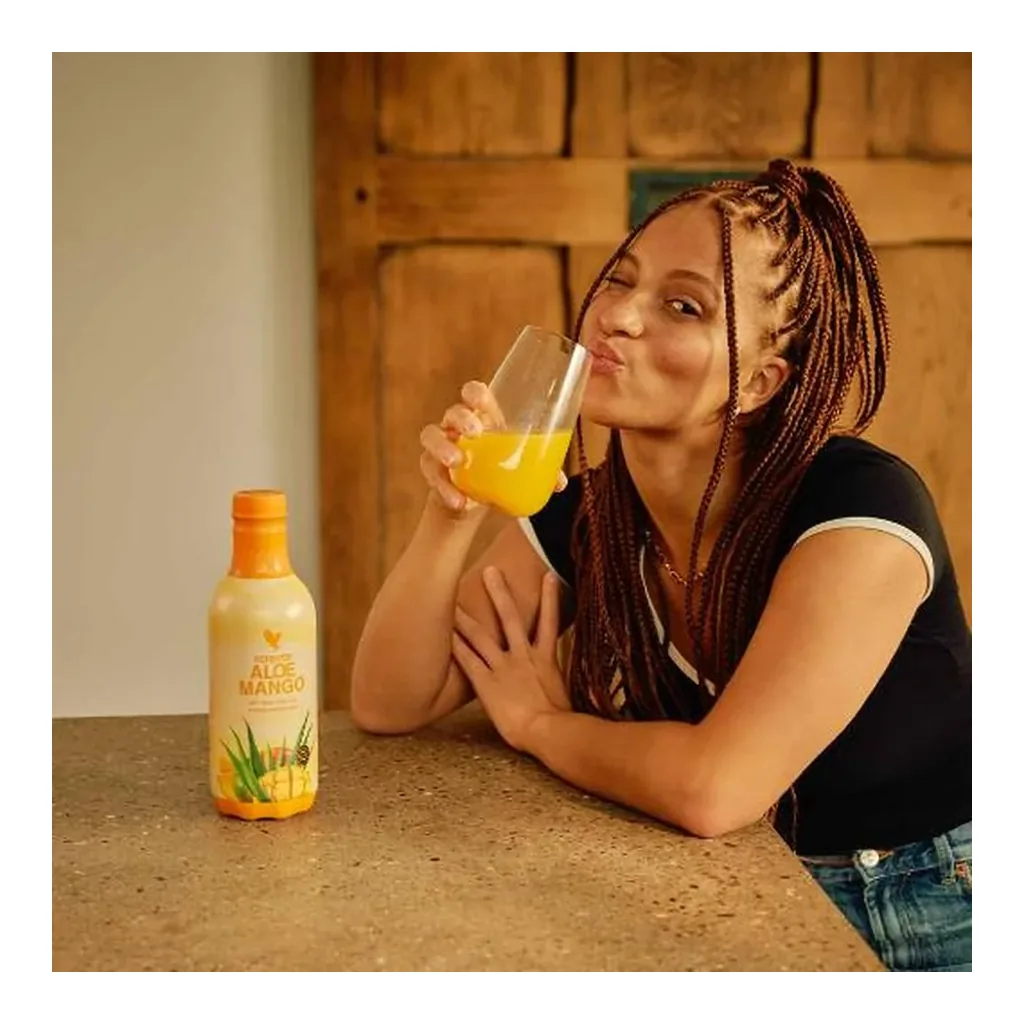 Forever Aloe Mango® — Official lifestyle photo Forever Aloe Mango® — official lifestyle photo; props are not included