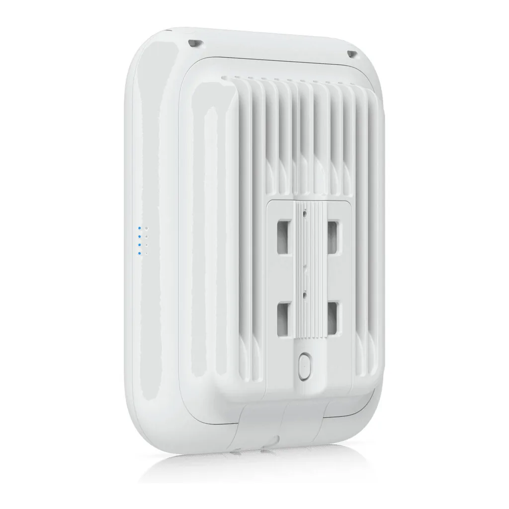 Ubiquiti U7 Outdoor UniFi WiFi 7 Access Point, WiFi 7, 4 Spatial Streams, Software-Switchable, 200+ Connected Devices, 2.5 GbE Uplink, Weatherproof, White | U7-Outdoor – Gallery image 6 Ubiquiti U7 Outdoor UniFi WiFi 7 Access Point, WiFi 7, 4 Spatial Streams, Software-Switchable, 200+ Connected Devices, 2.5 GbE Uplink, Weatherproof, White | U7-Outdoor – Gallery image 6