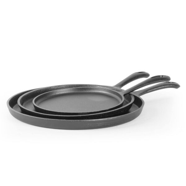 0150a03f-73d2-42f7-9c4d-6912980f40d9.jpg Commercial Chef - Cast Iron 3-Piece Griddle Set - Black