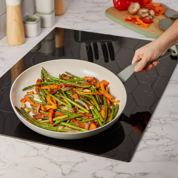 17b0e6e6-eeea-4ded-93ed-d90270dc0efd.jpg BergHOFF - Balance Nonstick Ceramic Frying Pan 12.5", Recycled Aluminum - Moonmist