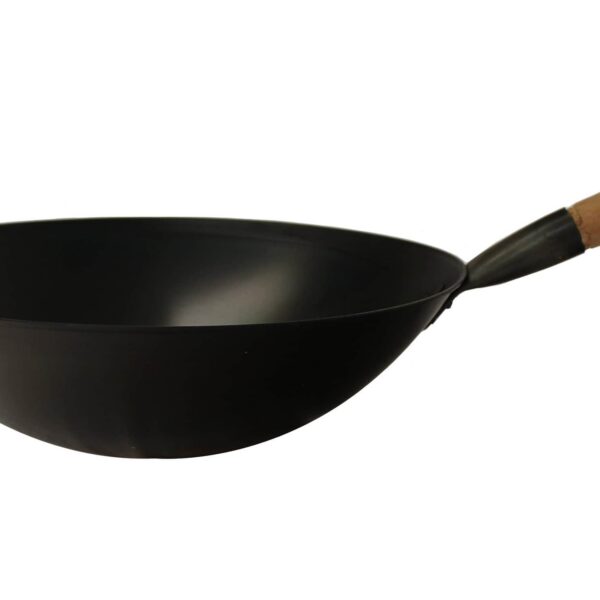 1f39964b-b485-4c4b-af18-20b94ba59bec.jpg SPT - 15.75″ Induction Ready Cool Roll Iron Wok - Black