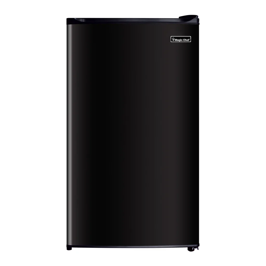 4565401_sd.jpg Magic Chef - 3.5 Cu. Ft. Mini Fridge - Black