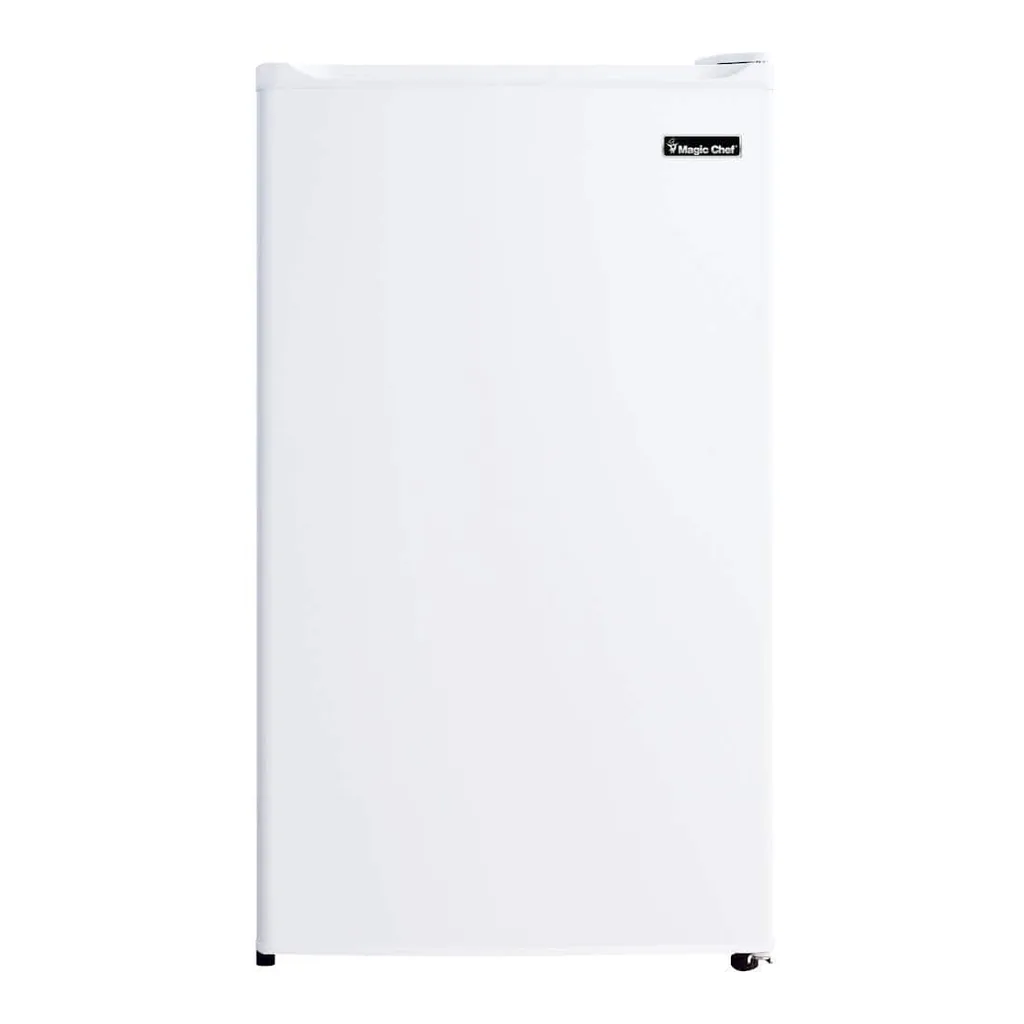 5156004_sd.jpg Magic Chef - 3.5 Cu. Ft. Mini Fridge - Black