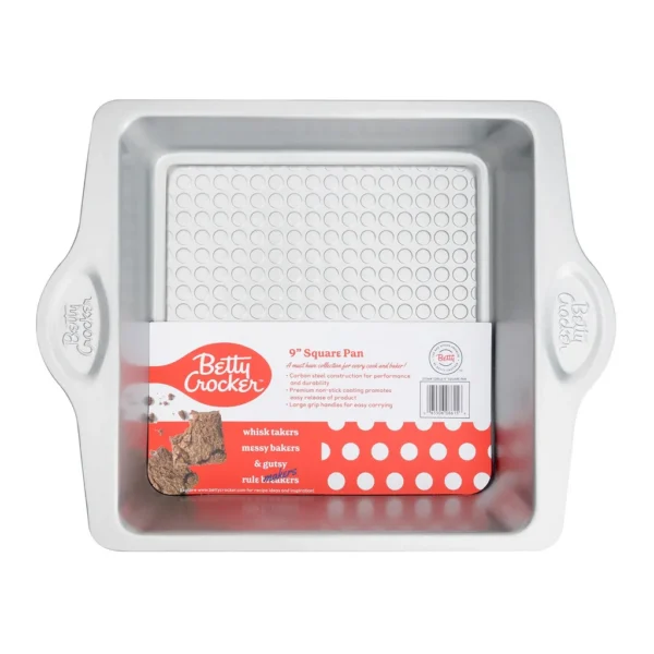 5b1535c3-7257-4140-9ce2-1fa94c0337b3.jpg Betty Crocker - Carbon Steel 12.5 x 10 x 2 Inch Square Cake Pan - Silver