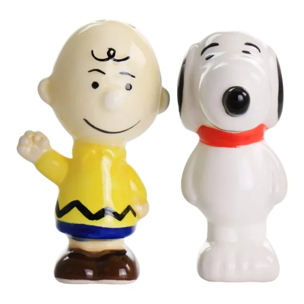 74029724-d937-4ca6-a398-7edb2a9a04aa.jpg Peanuts - Classical Pals Charlie Brown and Snoopy Figurine Salt and Pepper Shaker Set - Multi