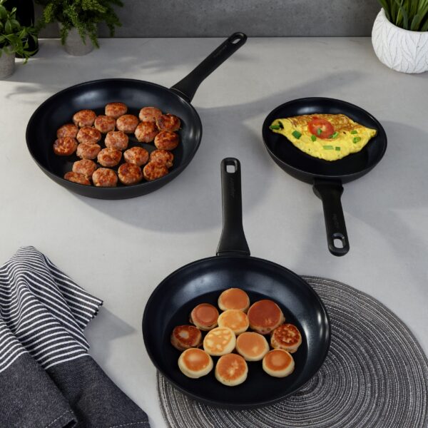 817212cb-001d-4926-940c-a98c4ac9a999.jpg BergHOFF - DiNA Helix 3pc Nonstick Ceramic Fry Pan Set - Black
