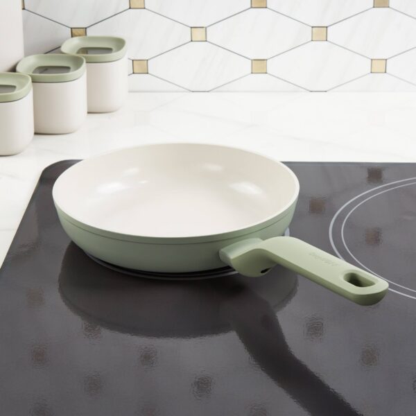 9778ff7b-c8eb-4f13-bd4d-709af94755cc.jpg BergHOFF - Balance Nonstick Ceramic Frying Pan 8", Recycled Aluminum - Sage