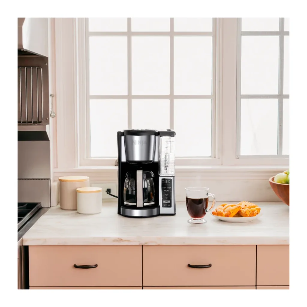 Ninja CE251 - Kitchen countertop view Ninja CE251 silver 12-cup coffee brewer - kitchen countertop view