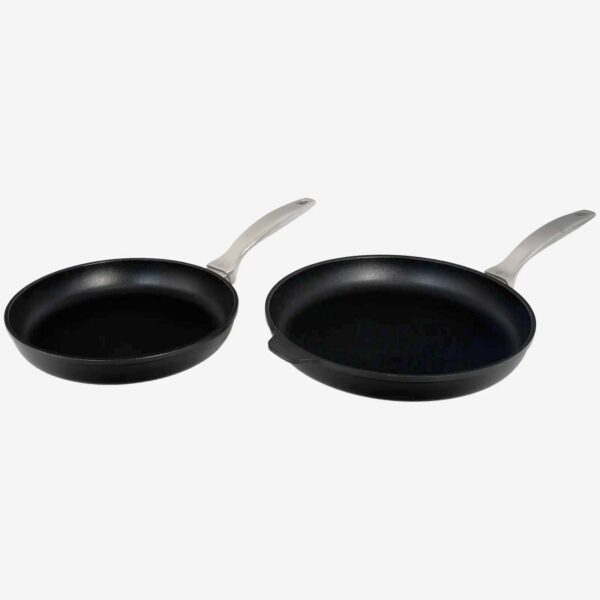 b25c7250-abdb-4d12-b95b-a47c7d3b4ff0.jpg Swiss Diamond - CHD Nonstick Fry Pan Duo, 9.5-Inch & 11-Inch, 2-Piece Set - Black