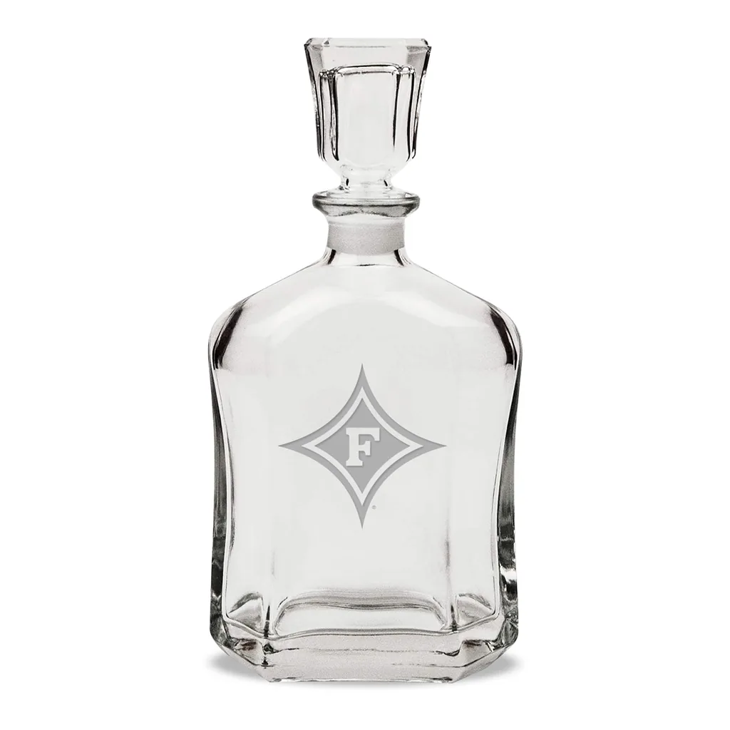 bbdcb350-835b-46ce-9174-5b9d33280378.jpg Jardine - Furman Paladins 23.75oz. Crystal Whisky Decanter - Multicolor