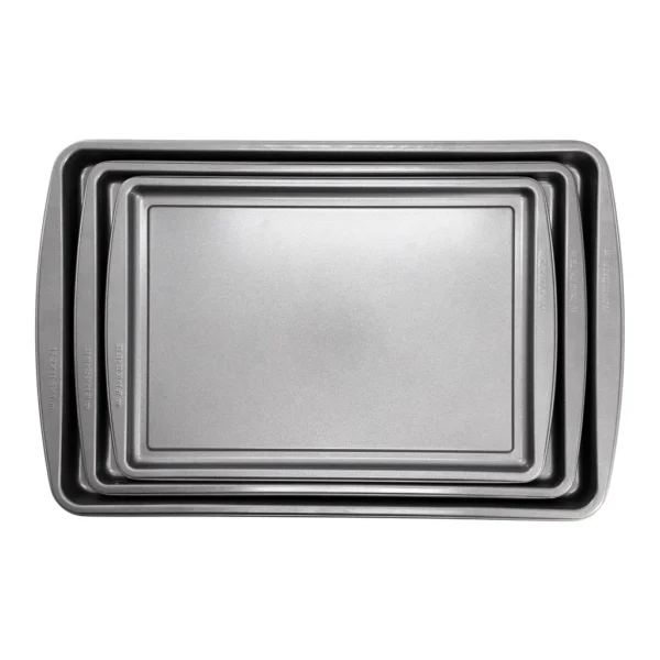 dfd834fd-4f60-485e-a237-286b5880a5fe.jpg Gibson - Home Love To Bake Nonstick Steel Jelly Roll 3 Piece Baking Sheet Set - Gray
