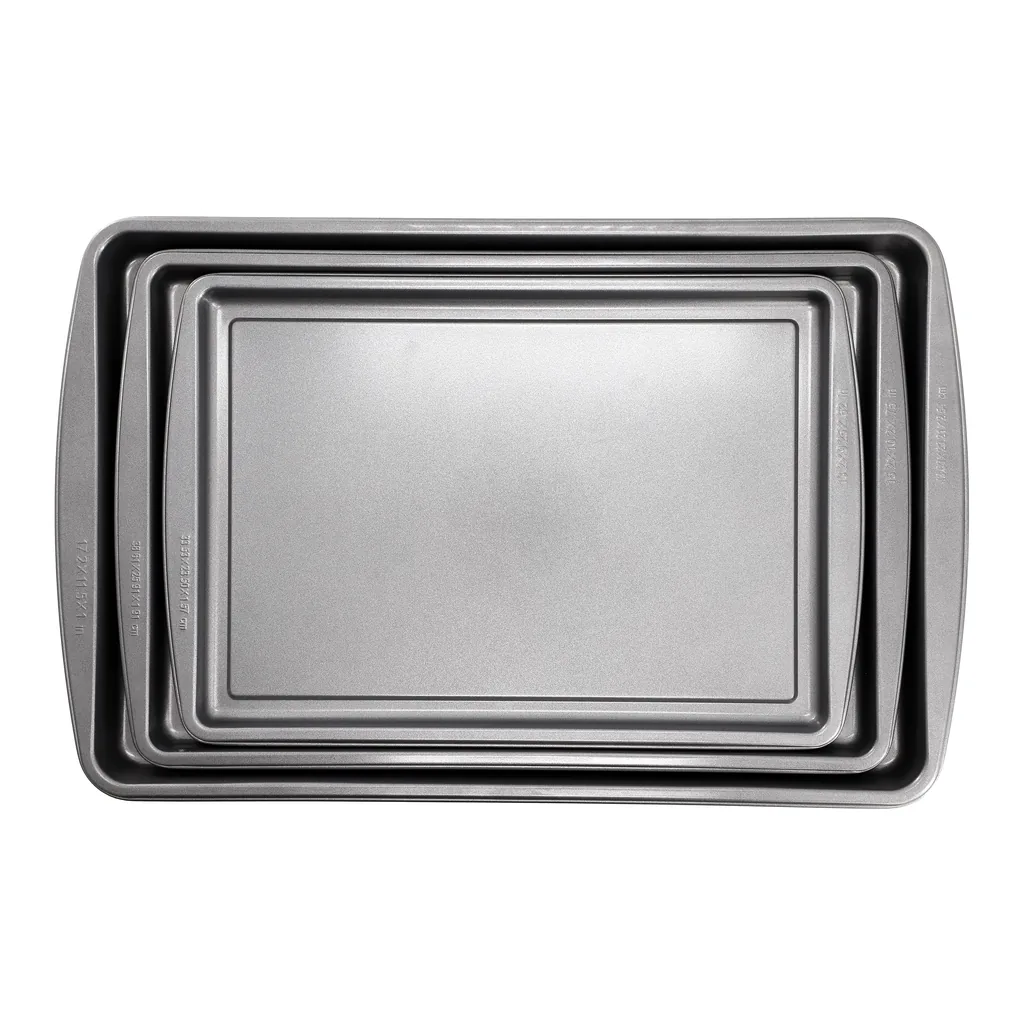 dfd834fd-4f60-485e-a237-286b5880a5fe.jpg Gibson - Home Love To Bake Nonstick Steel Jelly Roll 3 Piece Baking Sheet Set - Gray