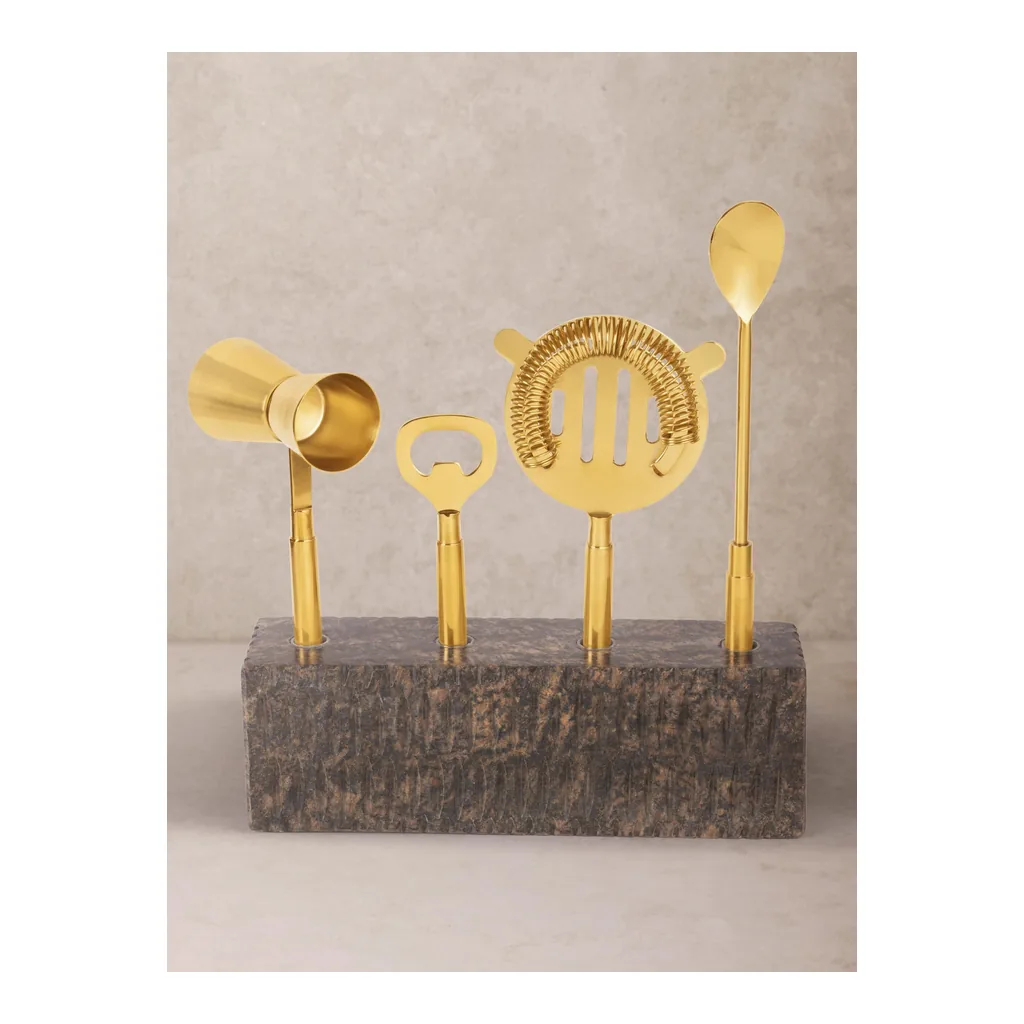 f4e6aa89-23be-4aef-8099-b5f2ab938c40.jpg GAURI KOHLI - Sante Bar Tools - Shades of green and brown with gold